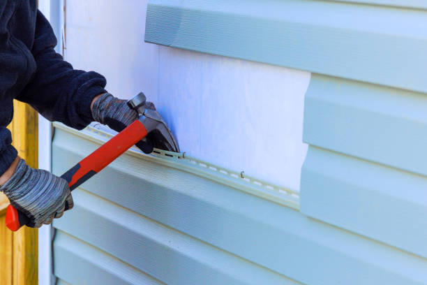 Reliable Emergency Siding Repair contractor in Middlebury, CT by Squared Siding